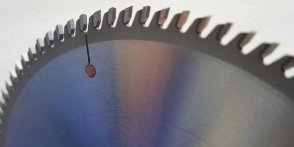 硬（yìng）質合金鋸片的使用與維護